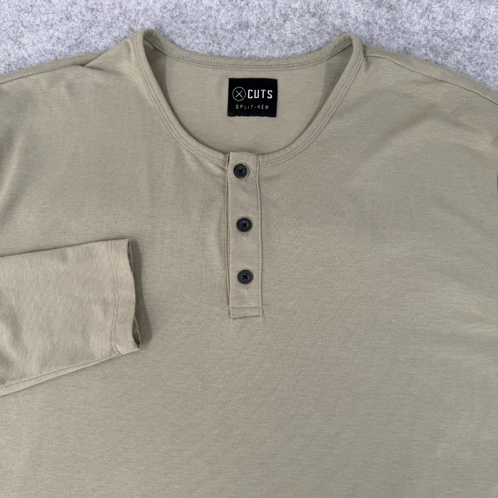 CUTS Clothing Men's Henley Shirt X-Large Green Split-Hem Performance Casual